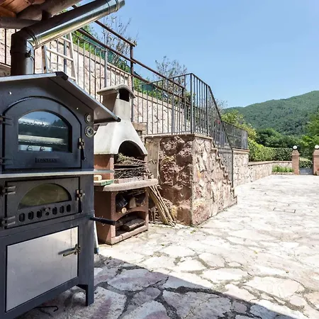 Semesterbostad Cozy House Near Spoleto With Parking Included